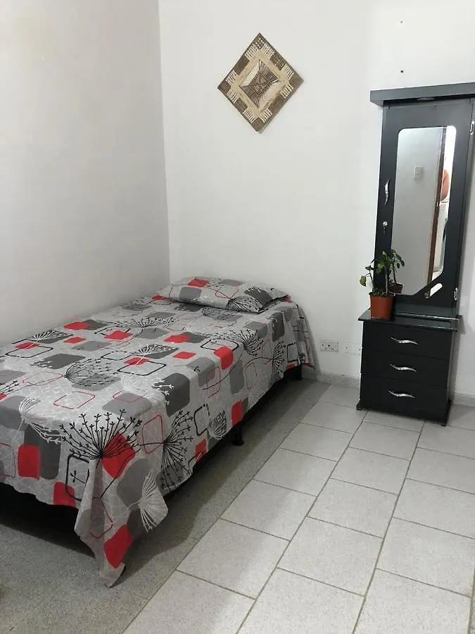 Homestay Habitacion Privada En Casa De Familia Cerca Del Cc Viva Envigado Apartment Itagui